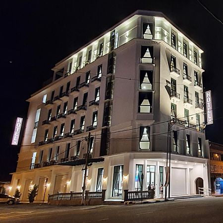 Vista Hotel Kampar Eksteriør billede